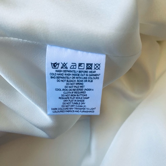 Meshki Elegant Cream Backless Gown - Picture 10 of 15